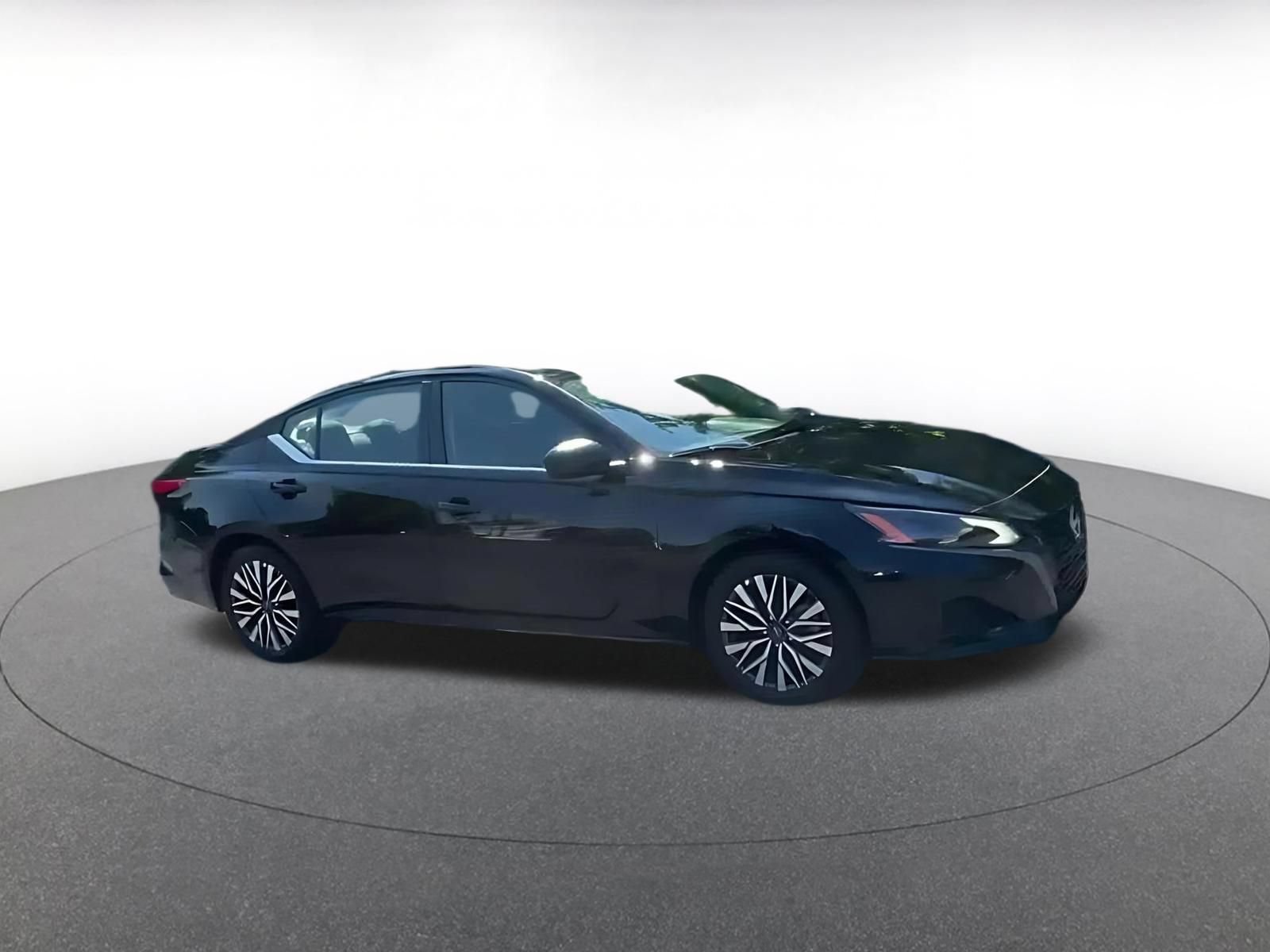 Thumbnail: 2026 Nissan Altima - 10