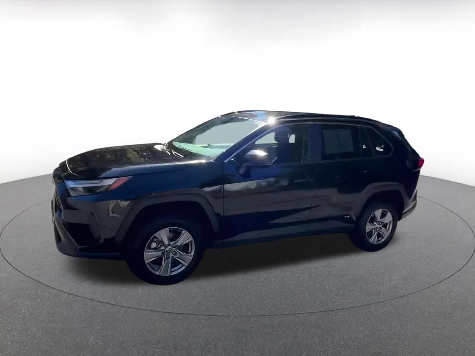 Thumbnail: 2025 Toyota RAV4 - 8