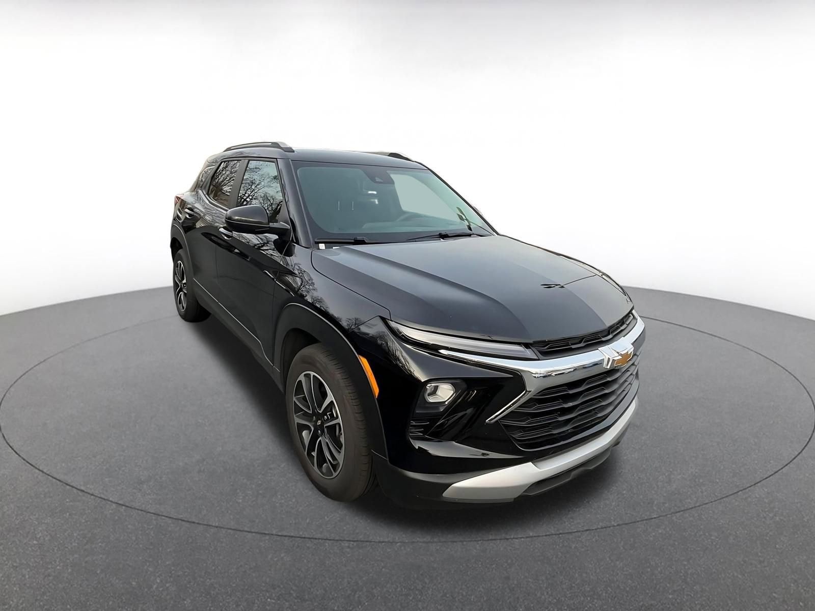 Thumbnail: 2025 Chevrolet Trax - 1