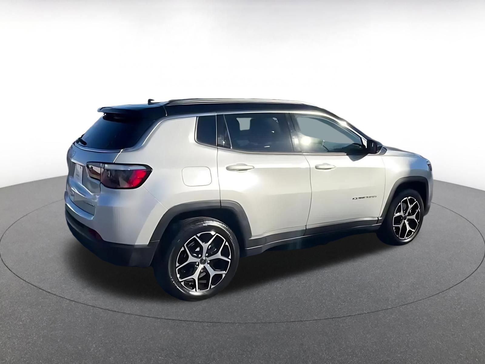 Thumbnail: 2025 Jeep Compass - 14