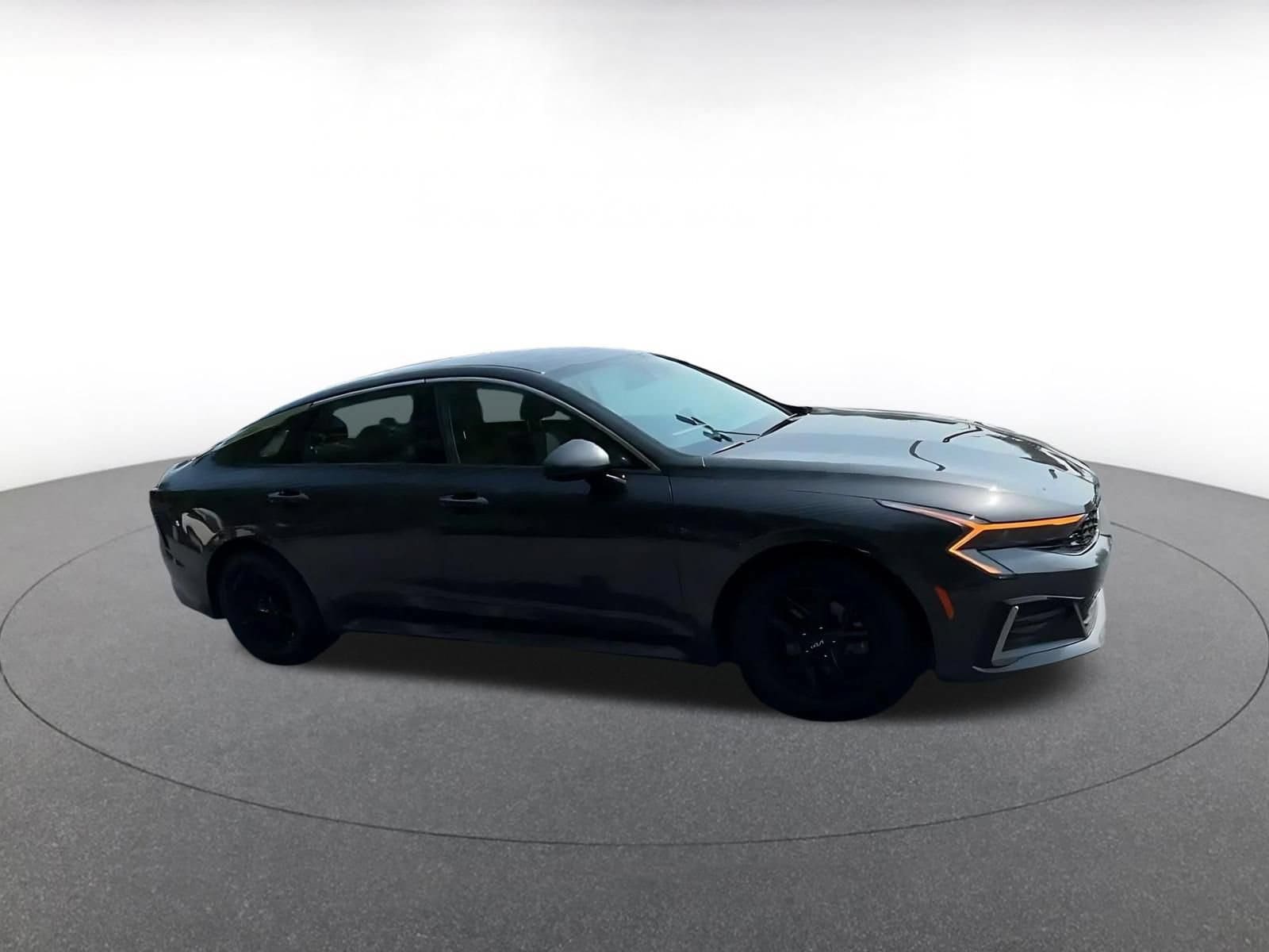 Thumbnail: 2025 Kia K5 - 2