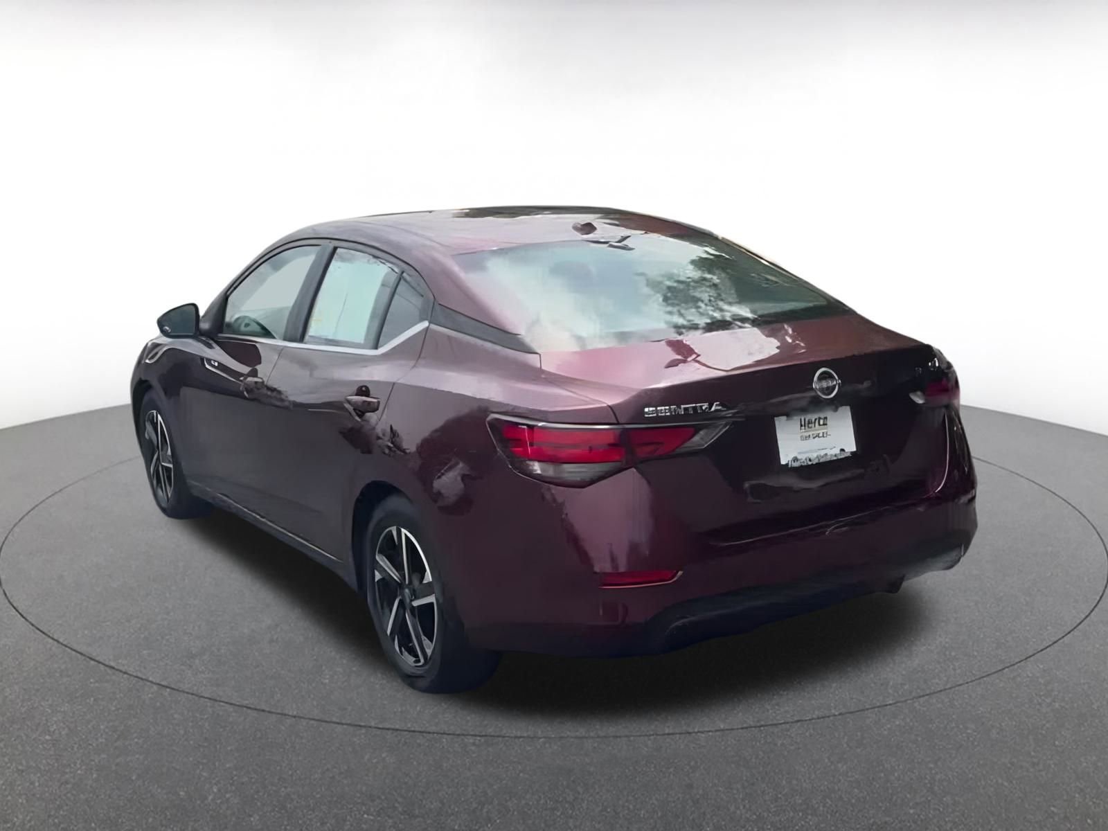 Thumbnail: 2024 Nissan Sentra - 10