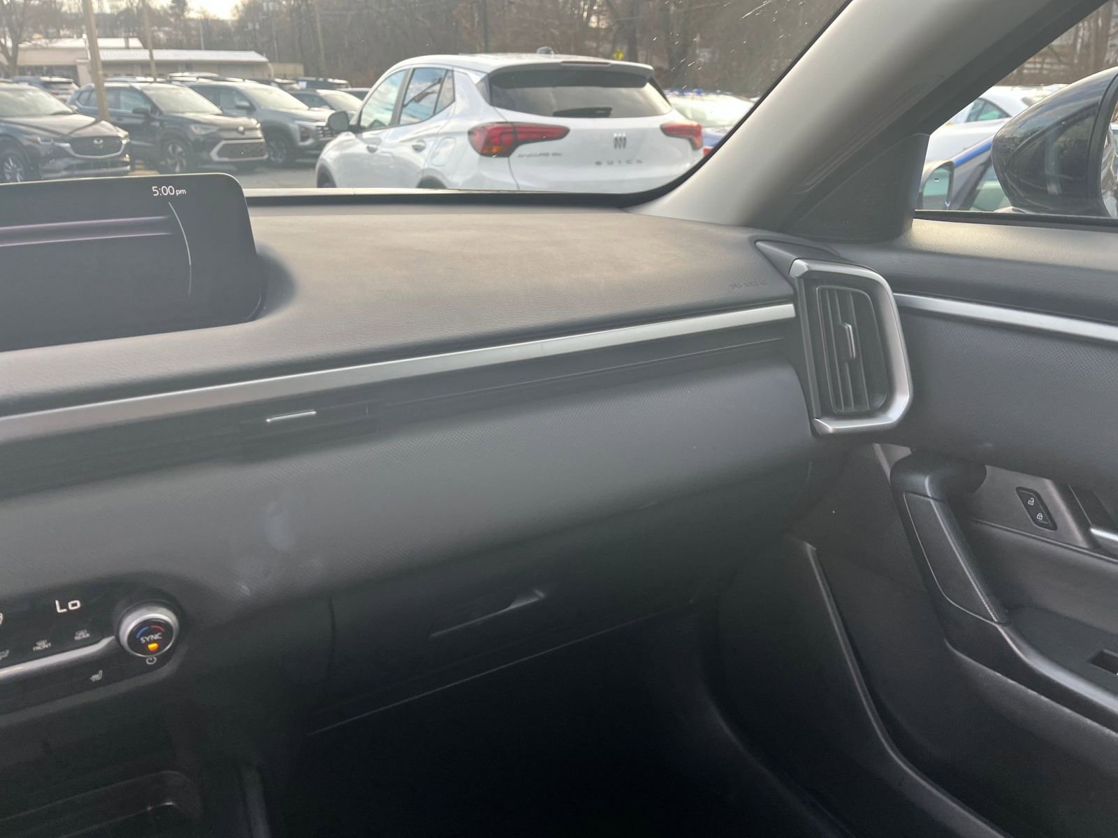 Thumbnail: 2025 Mazda CX-50 - 30