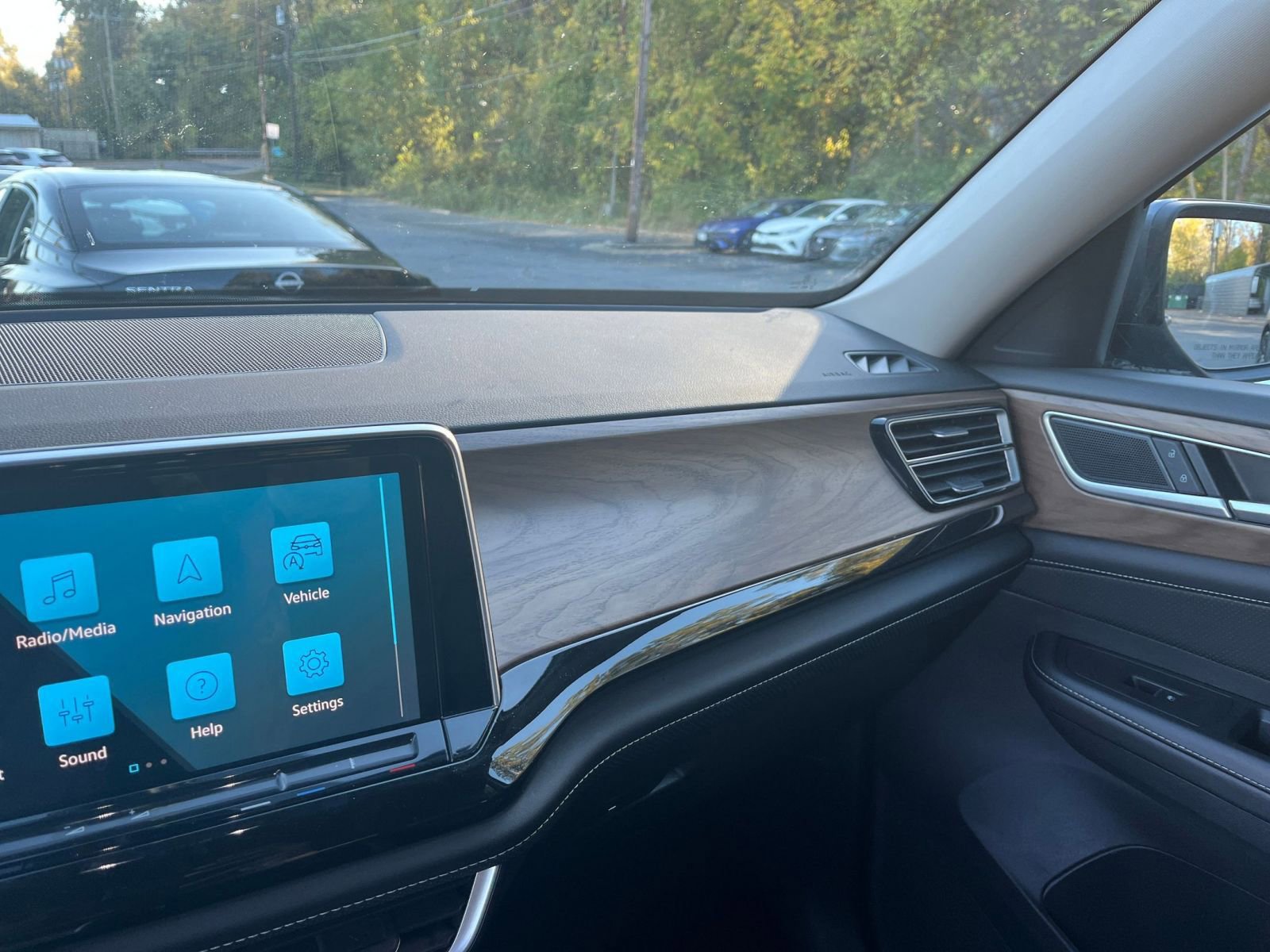 Thumbnail: 2025 Volkswagen Atlas - 31