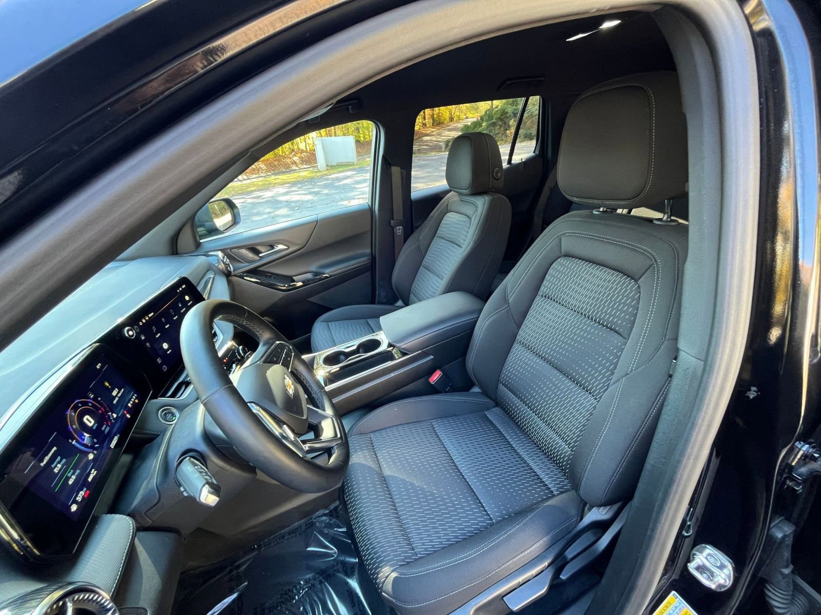 Thumbnail: 2025 Chevrolet Equinox - 32