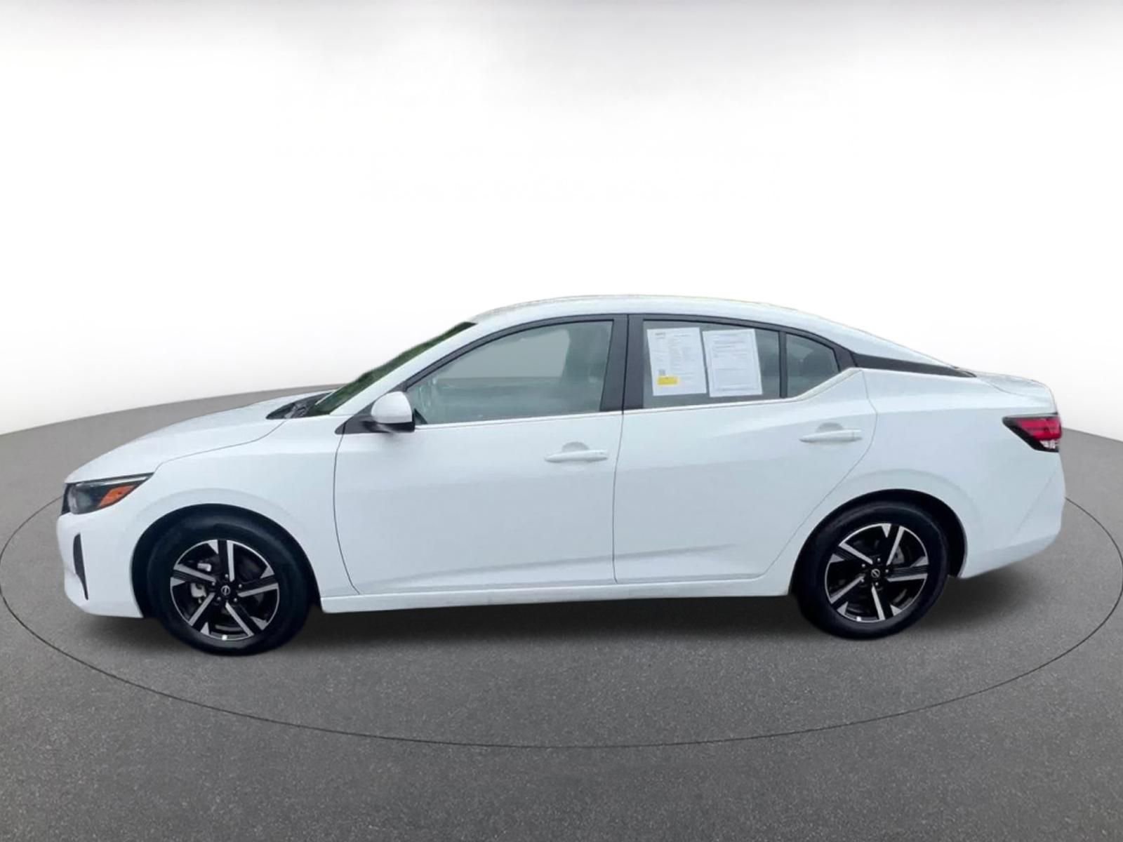 Thumbnail: 2025 Nissan Sentra - 9