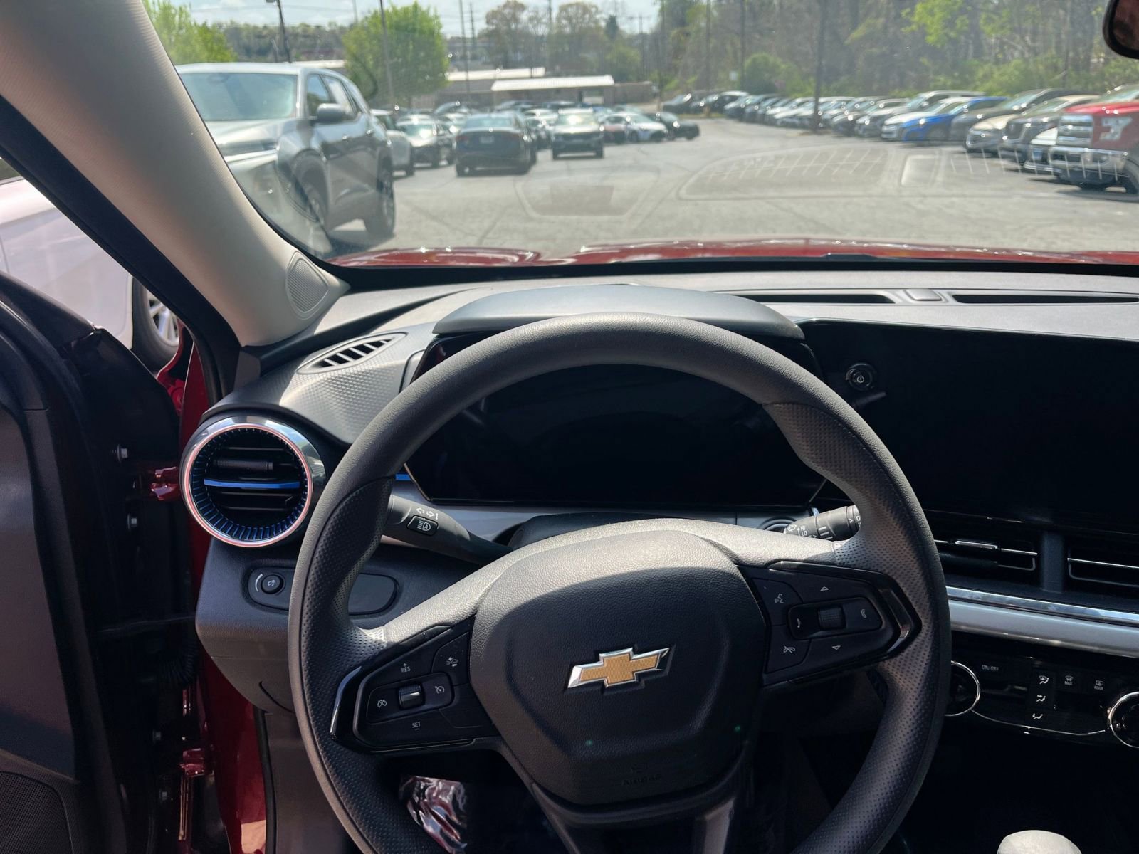 Thumbnail: 2025 Chevrolet Trax - 29