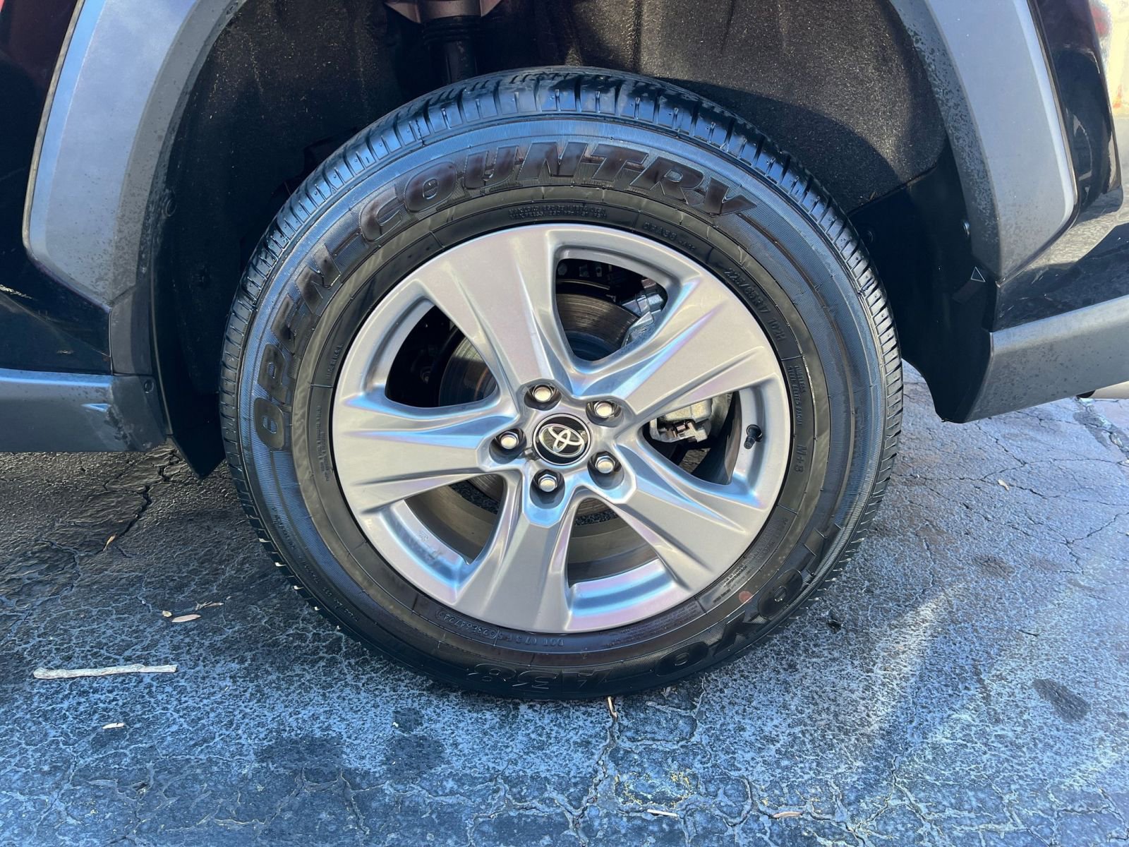 Thumbnail: 2025 Toyota RAV4 - 25