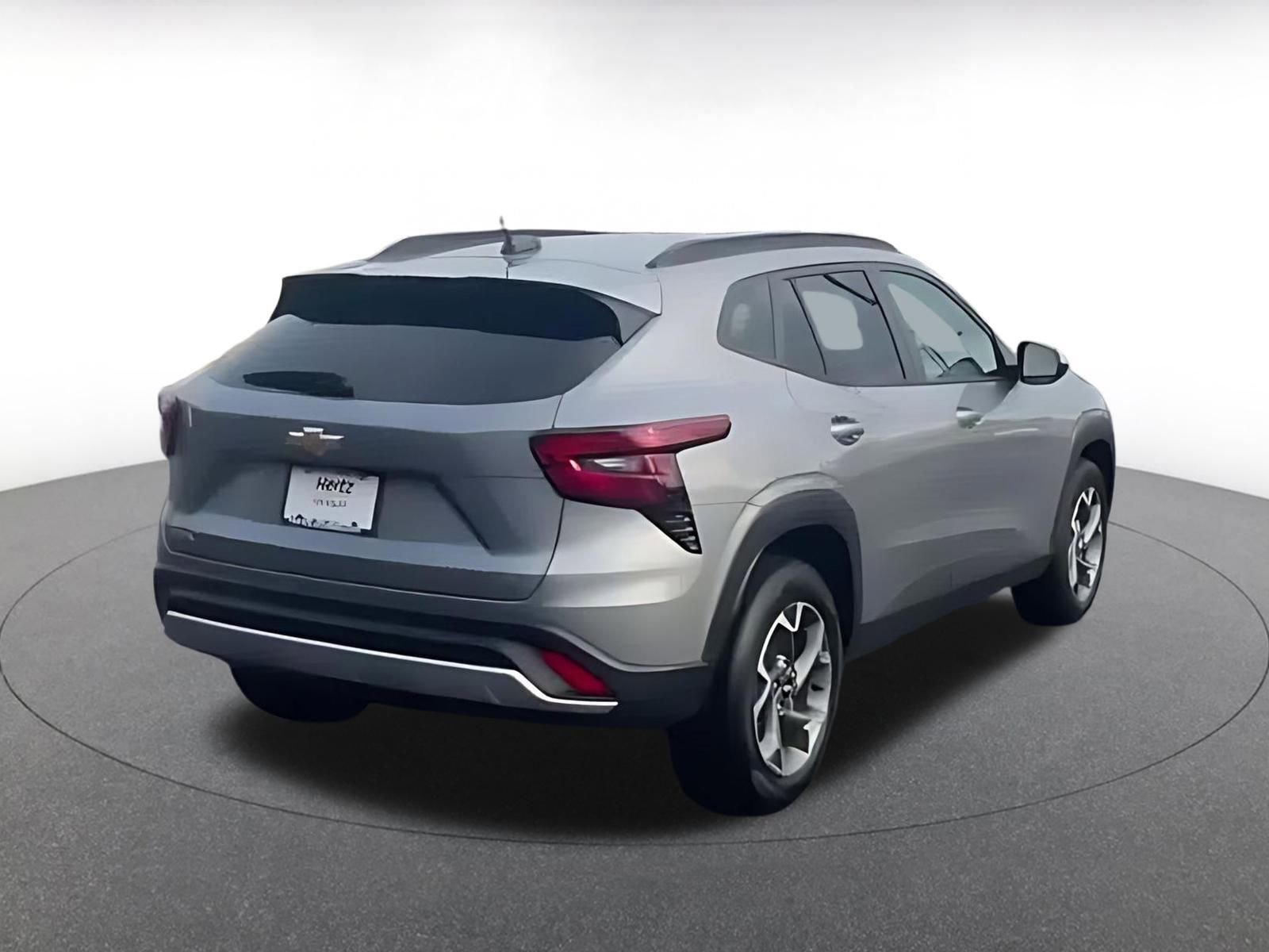 Thumbnail: 2025 Chevrolet Trax - 14