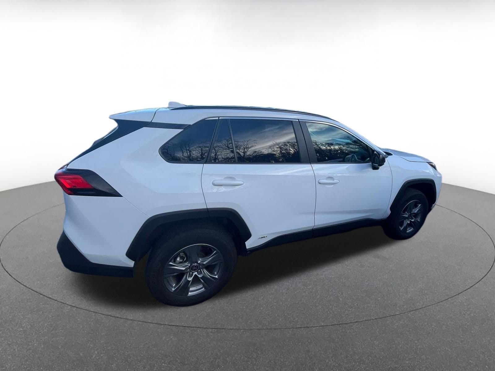 Thumbnail: 2025 Toyota RAV4 - 9