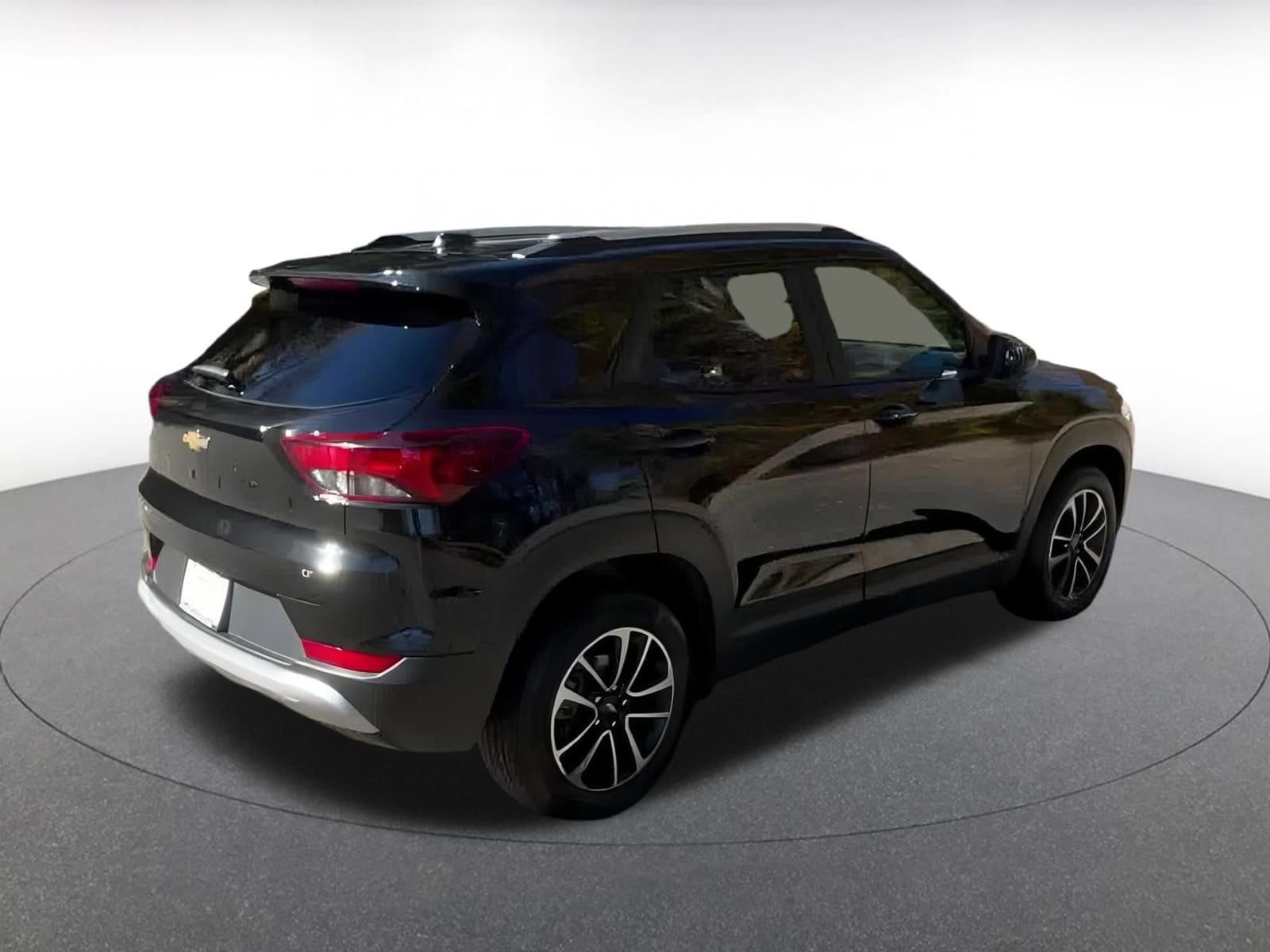 Thumbnail: 2025 Chevrolet TrailBlazer - 15