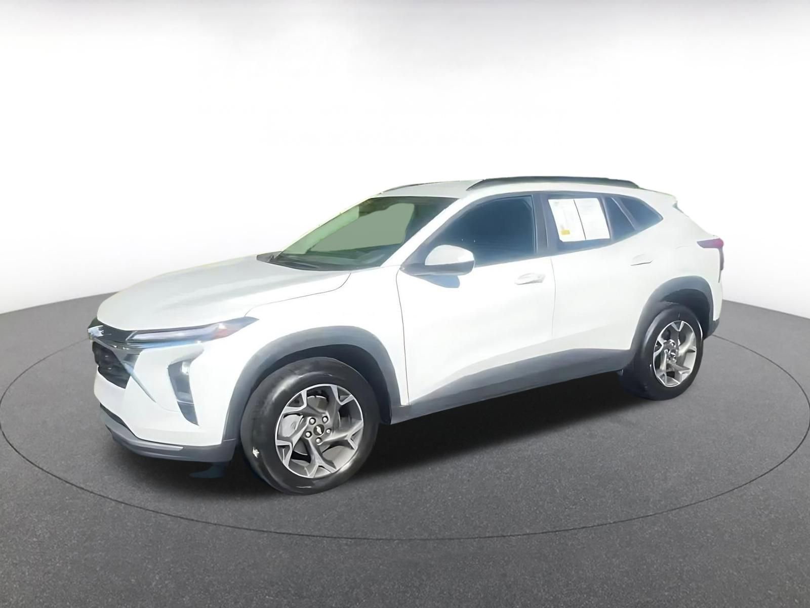 Thumbnail: 2025 Chevrolet Trax - 8