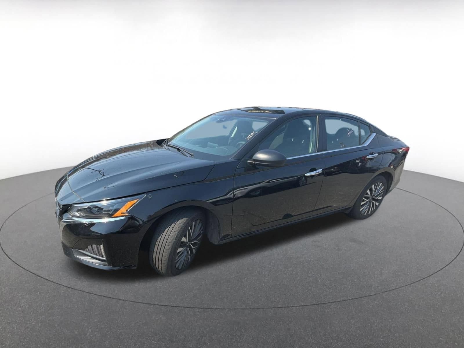 Thumbnail: 2025 Nissan Altima - 8