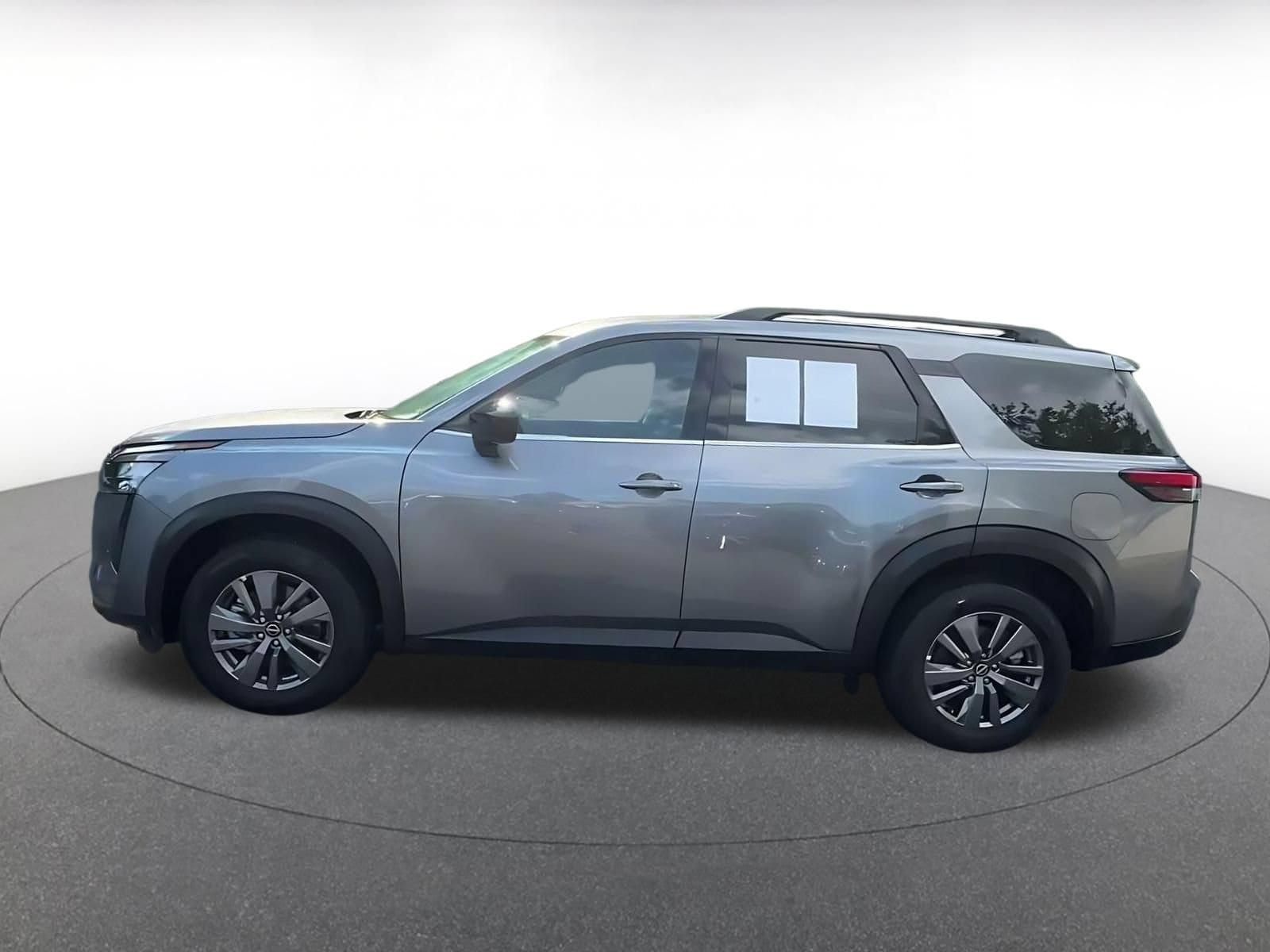 Thumbnail: 2026 Nissan Pathfinder - 8