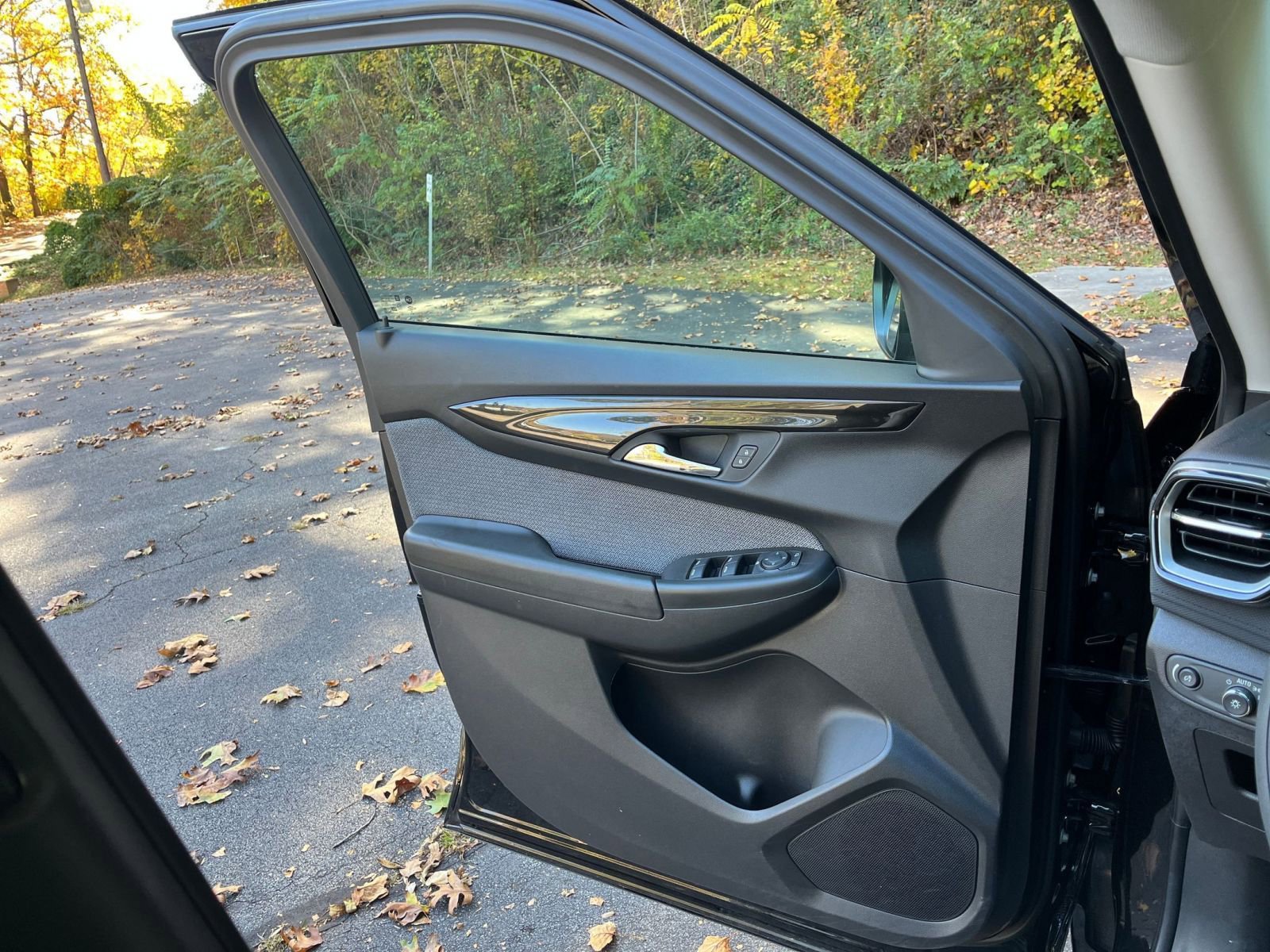 Thumbnail: 2025 Chevrolet TrailBlazer - 18