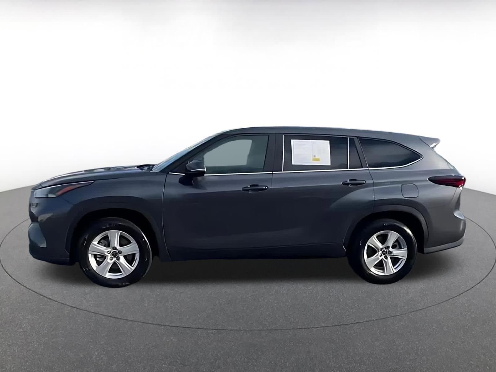 Thumbnail: 2025 Toyota Highlander - 4