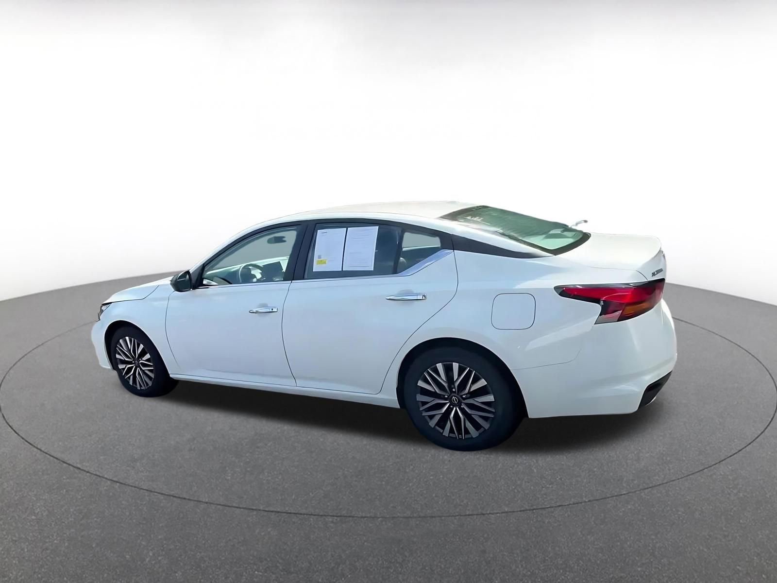 Thumbnail: 2025 Nissan Altima - 10