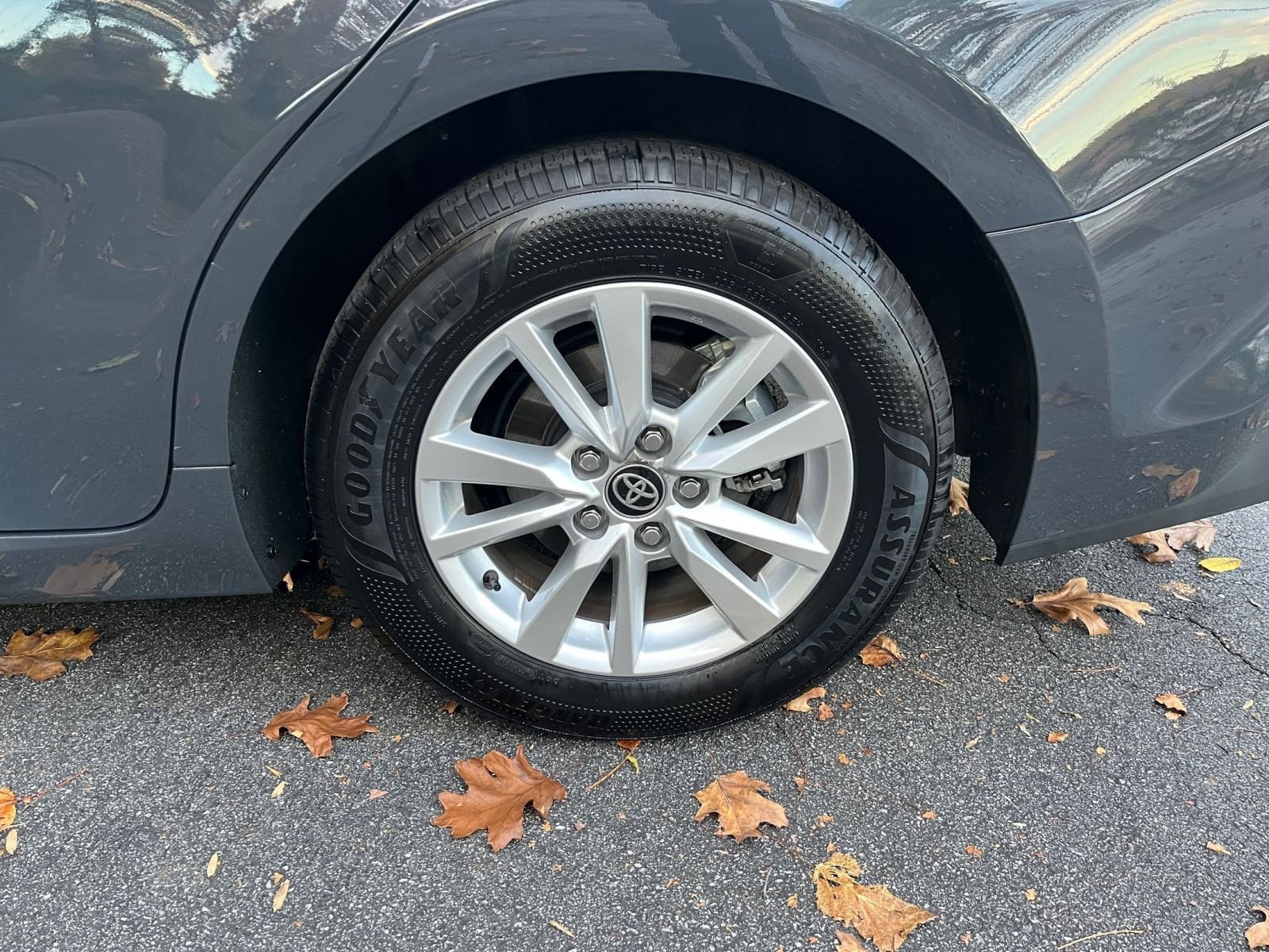 Thumbnail: 2025 Toyota Camry - 25