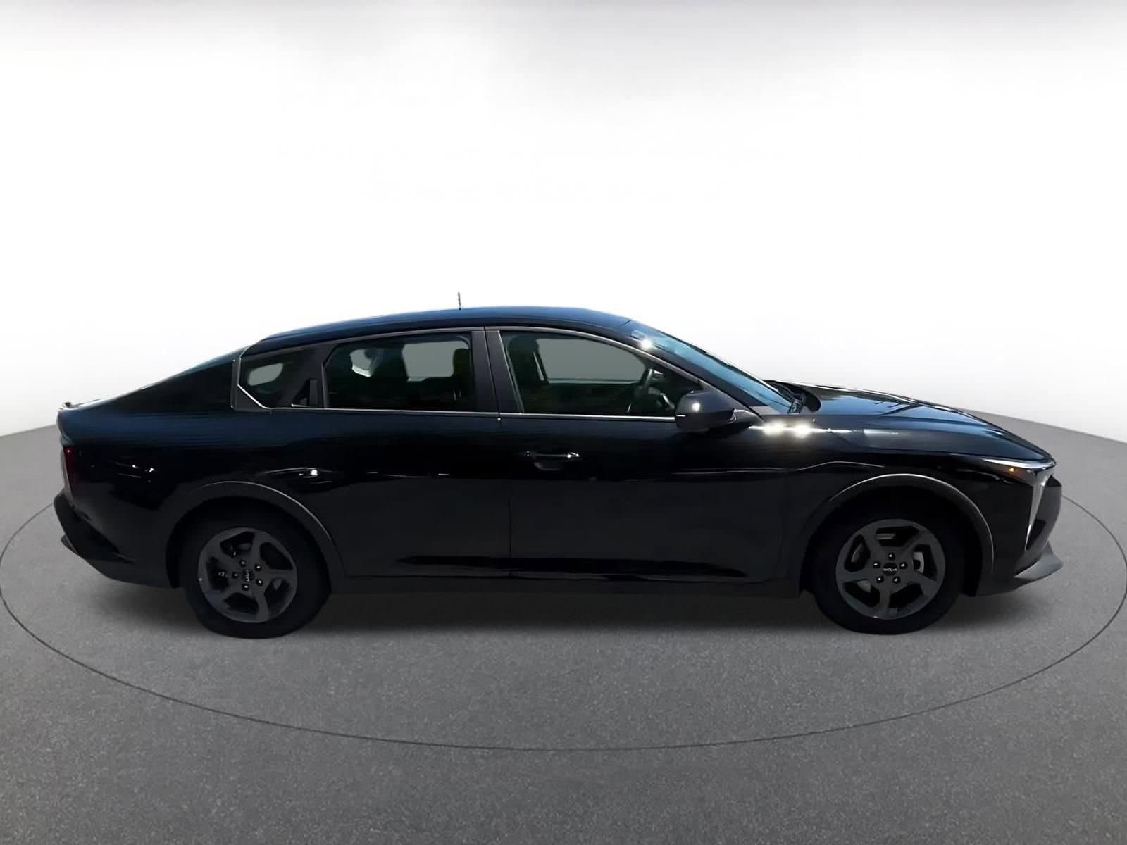 Thumbnail: 2025 Kia K4 - 15