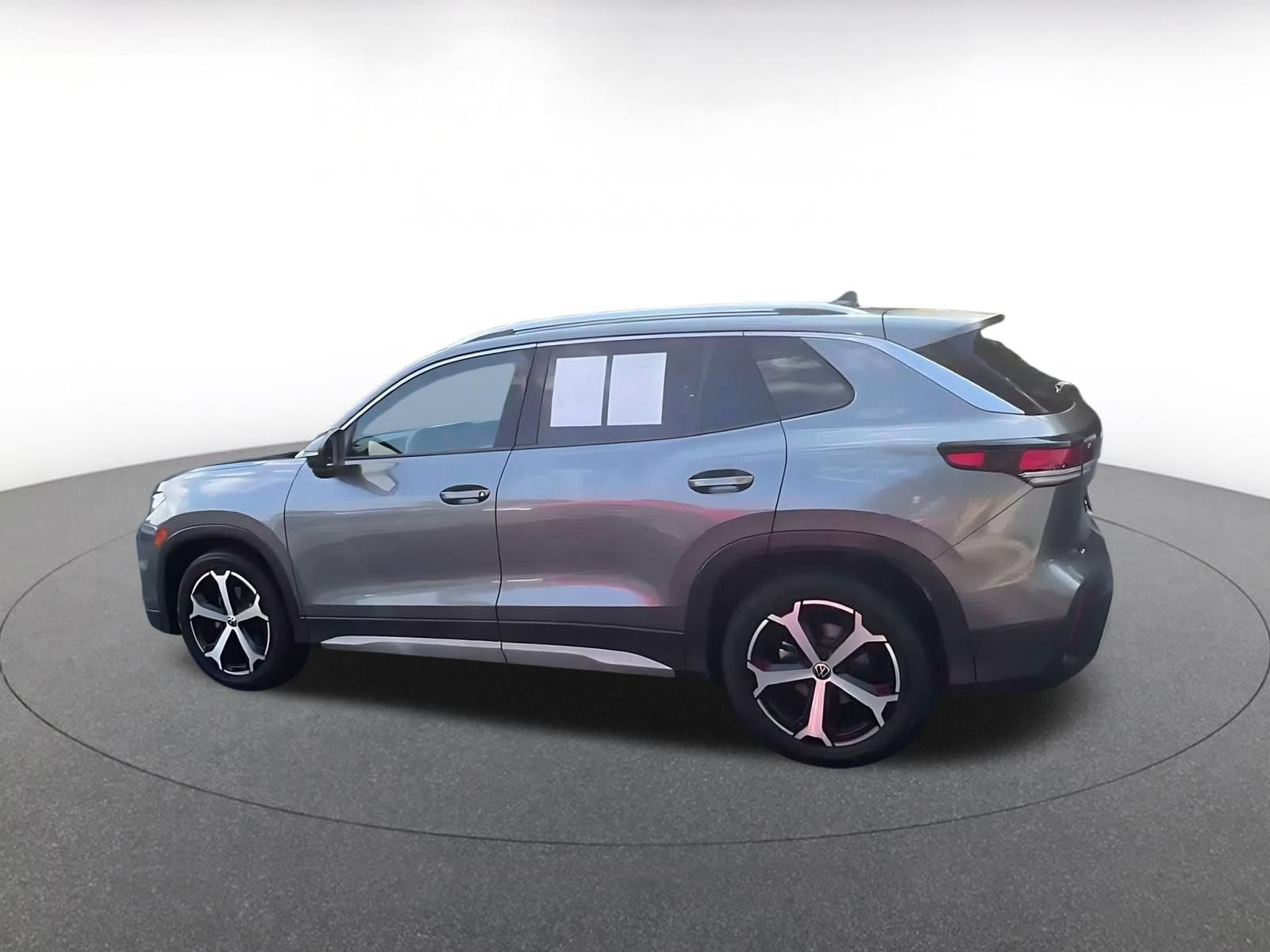 Thumbnail: 2026 Volkswagen Tiguan - 8