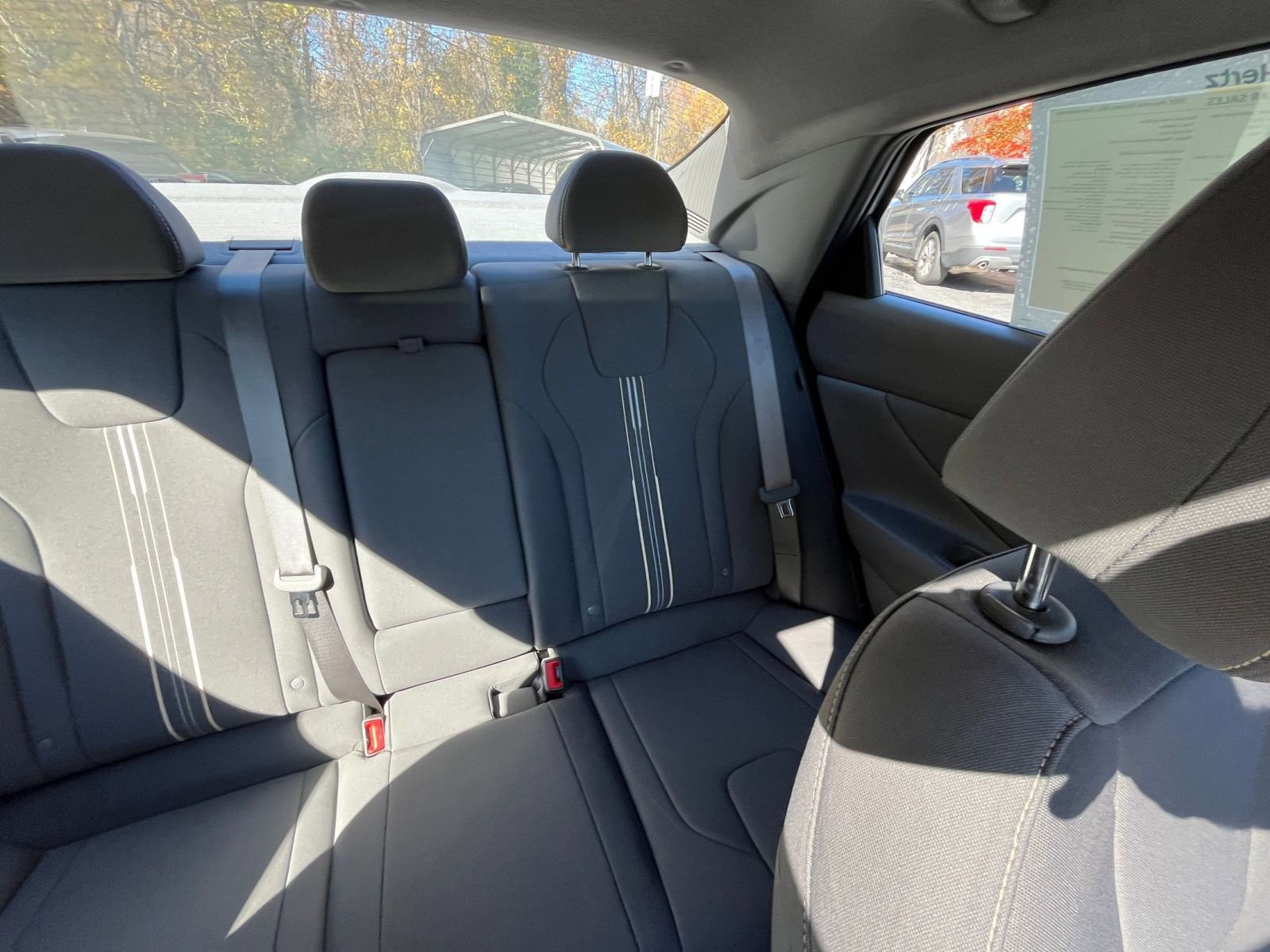 Thumbnail: 2025 Hyundai Elantra - 32