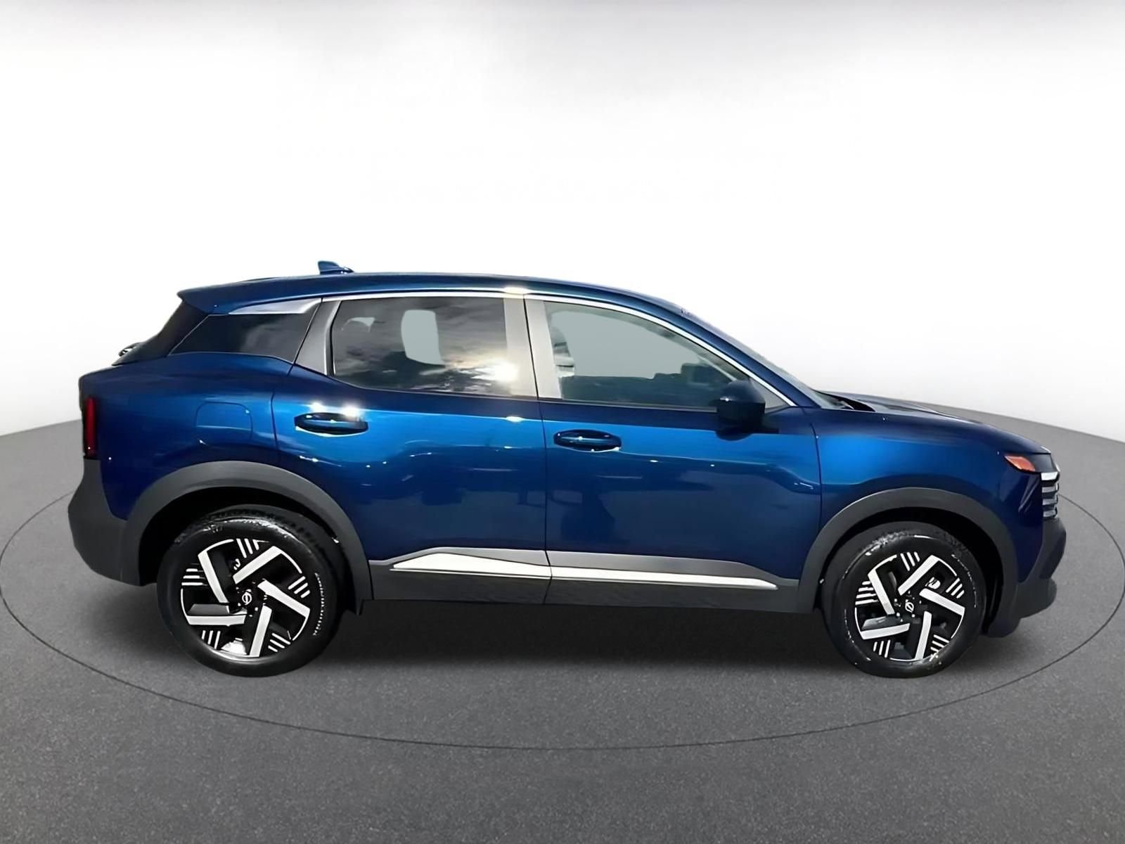 Thumbnail: 2025 Nissan Kicks - 11