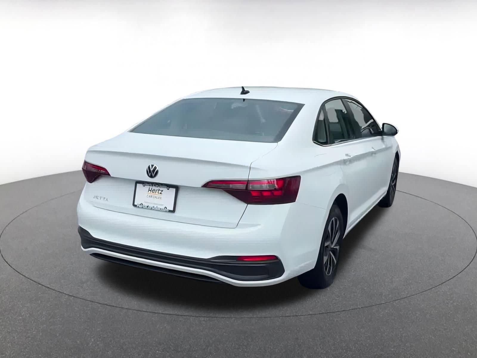 Thumbnail: 2024 Volkswagen Jetta - 15