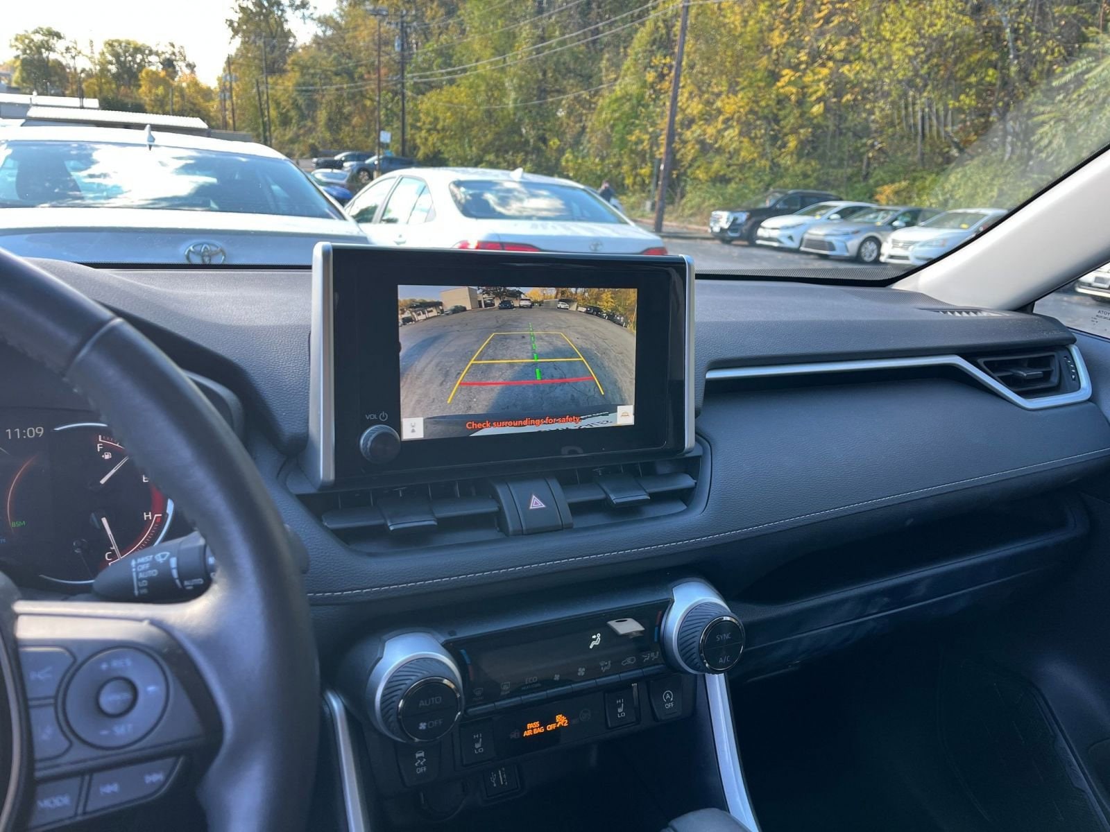 Thumbnail: 2025 Toyota RAV4 - 17