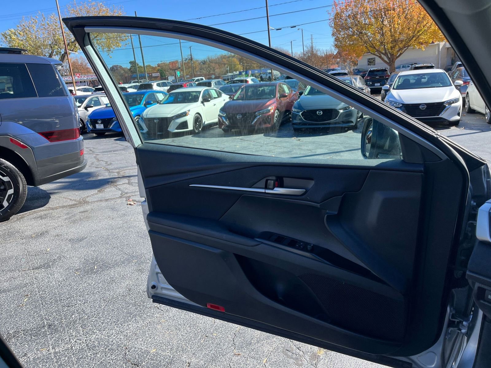 Thumbnail: 2025 Toyota Camry - 21