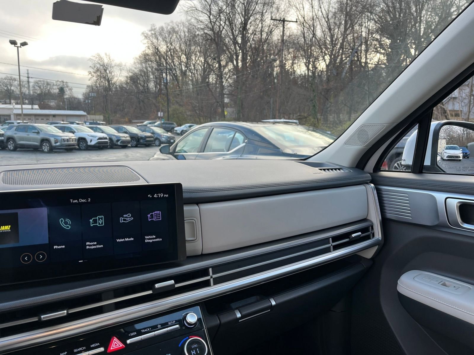 Thumbnail: 2025 Hyundai Santa Fe - 31