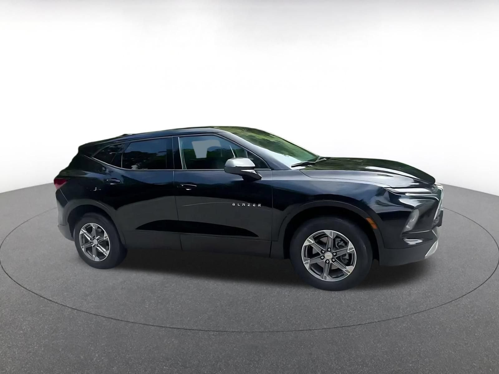 Thumbnail: 2025 Chevrolet Blazer - 2