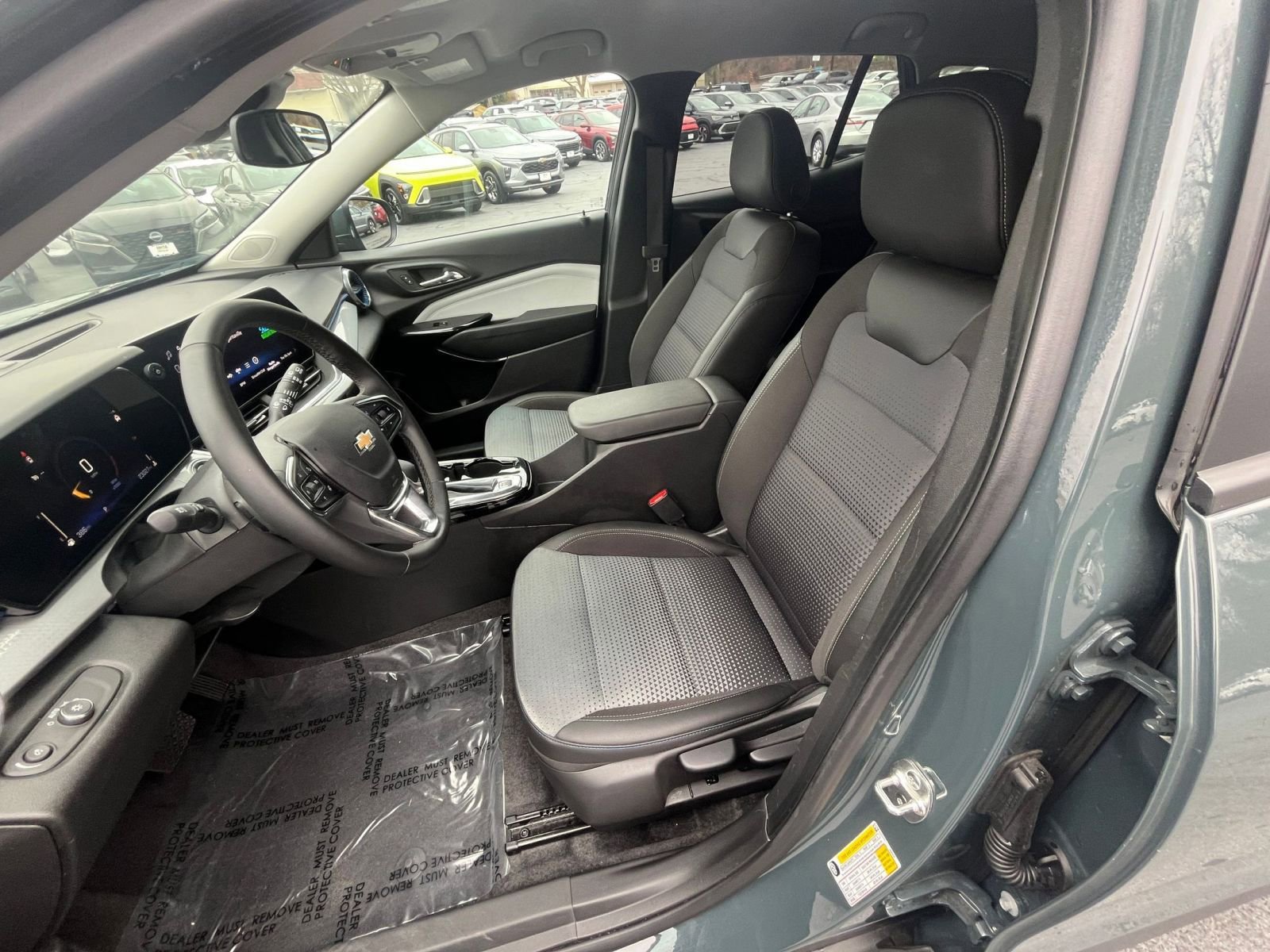 Thumbnail: 2025 Chevrolet Trax - 30