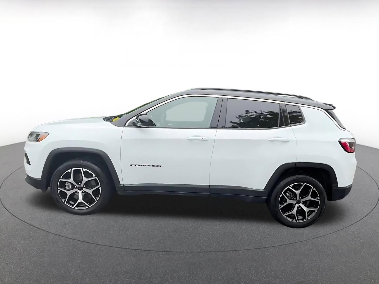 Thumbnail: 2025 Jeep Compass - 9