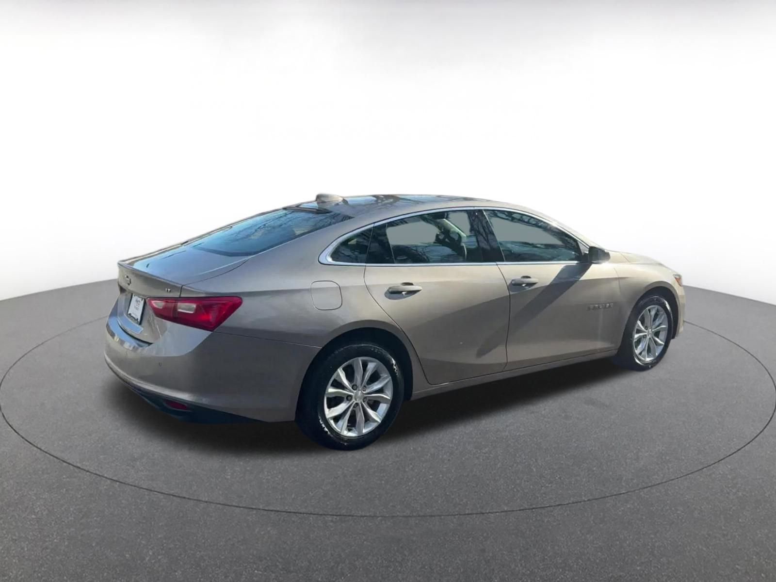 Thumbnail: 2024 Chevrolet Malibu - 14