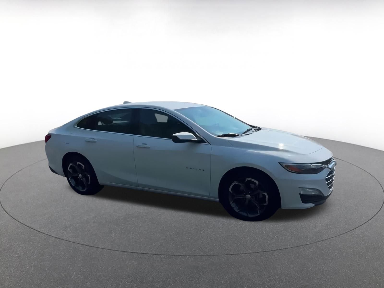 Thumbnail: 2023 Chevrolet Malibu - 2