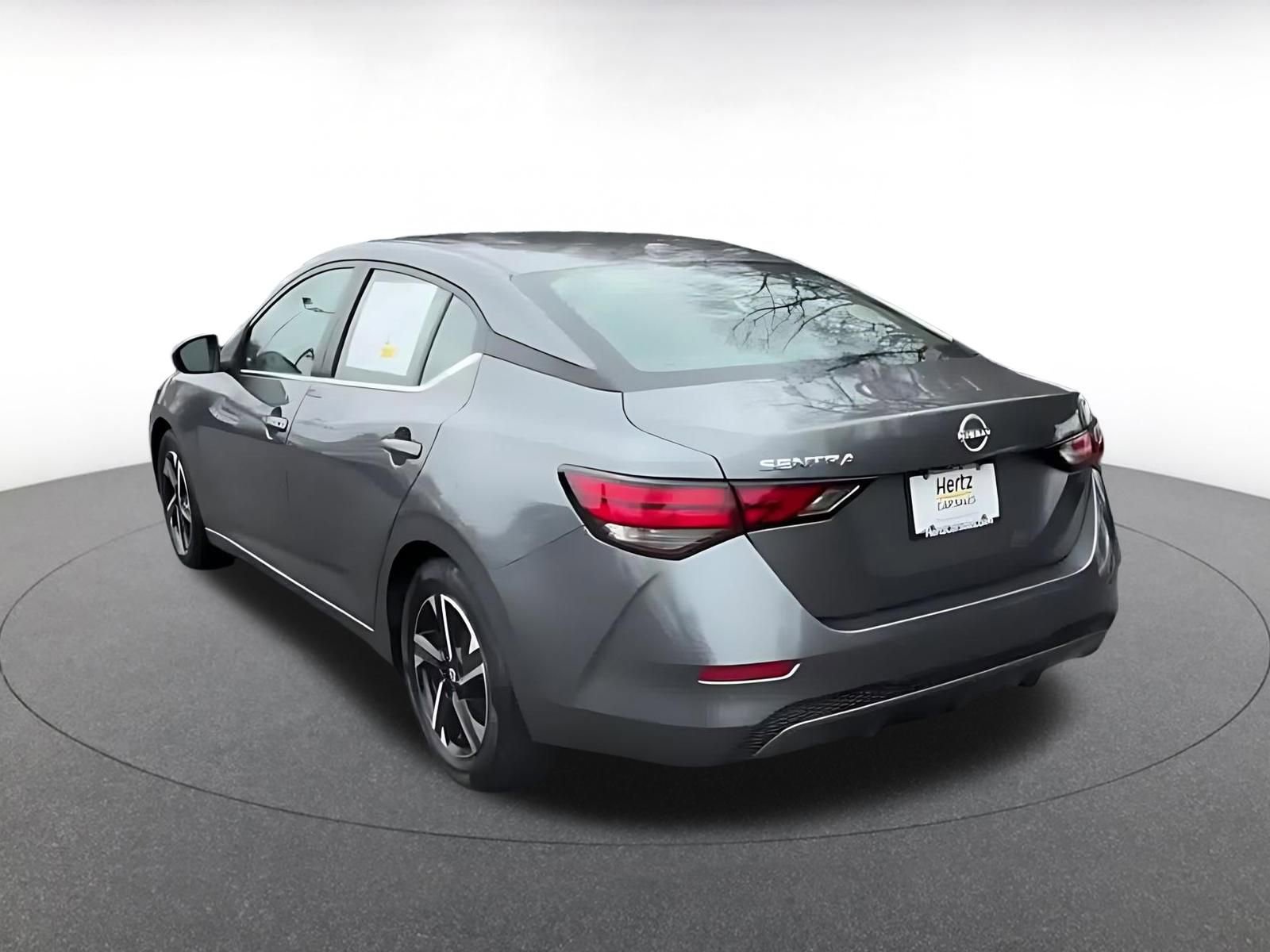 Thumbnail: 2025 Nissan Sentra - 10