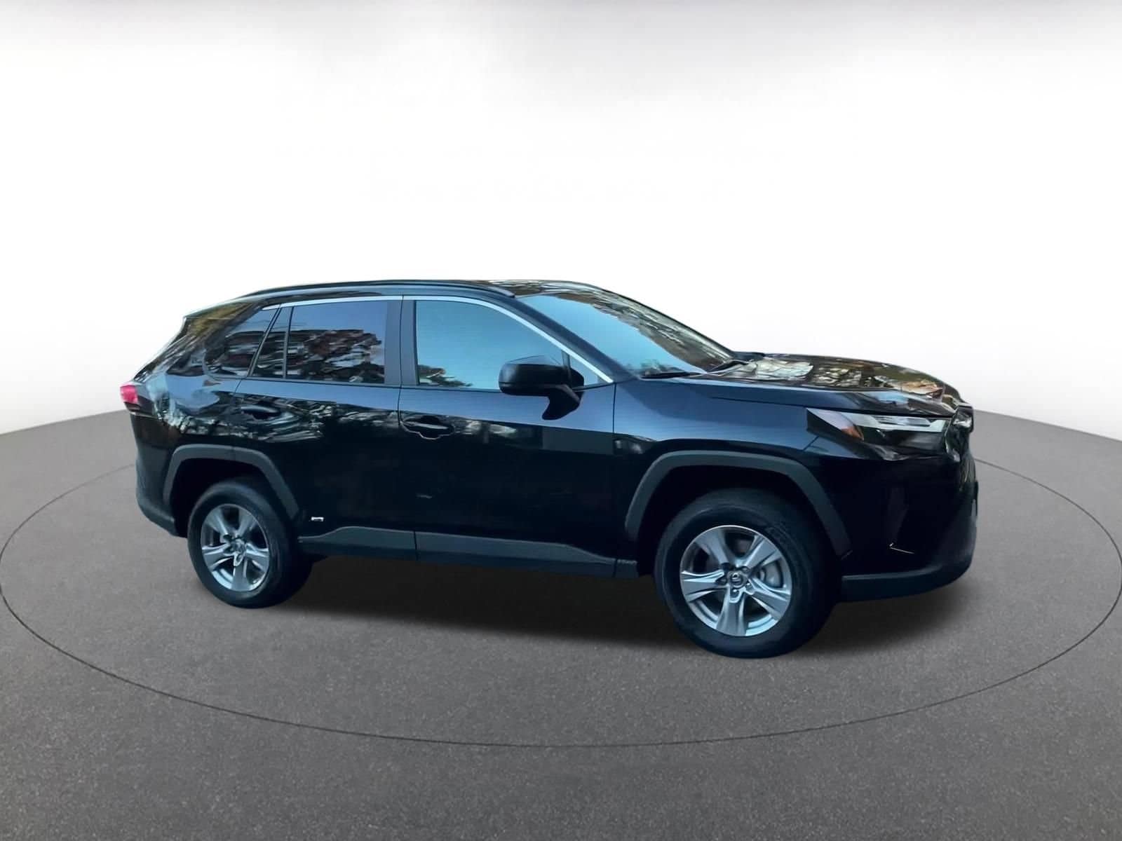 Thumbnail: 2025 Toyota RAV4 - 2