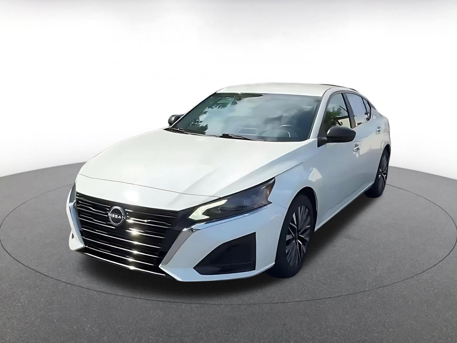Thumbnail: 2025 Nissan Altima - 7