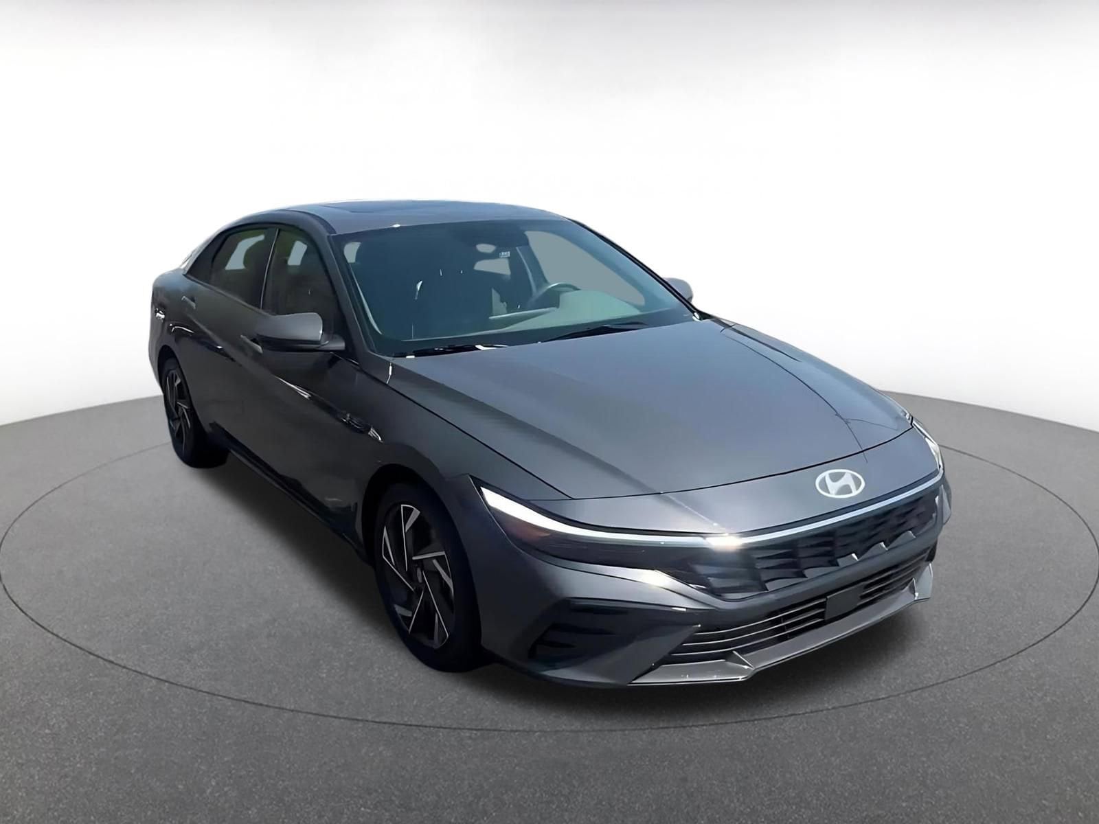 Thumbnail: 2025 Hyundai Elantra - 3