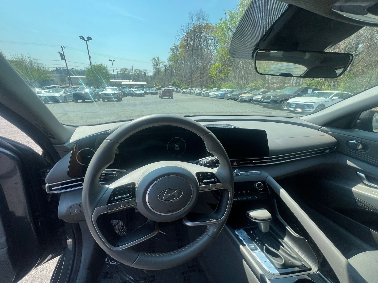 Thumbnail: 2025 Hyundai Elantra - 30