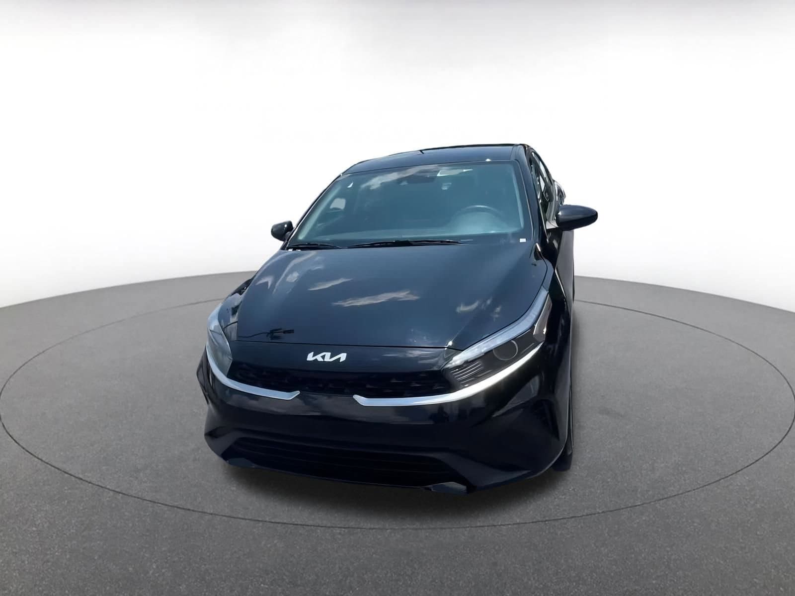 Thumbnail: 2024 Kia Forte - 6