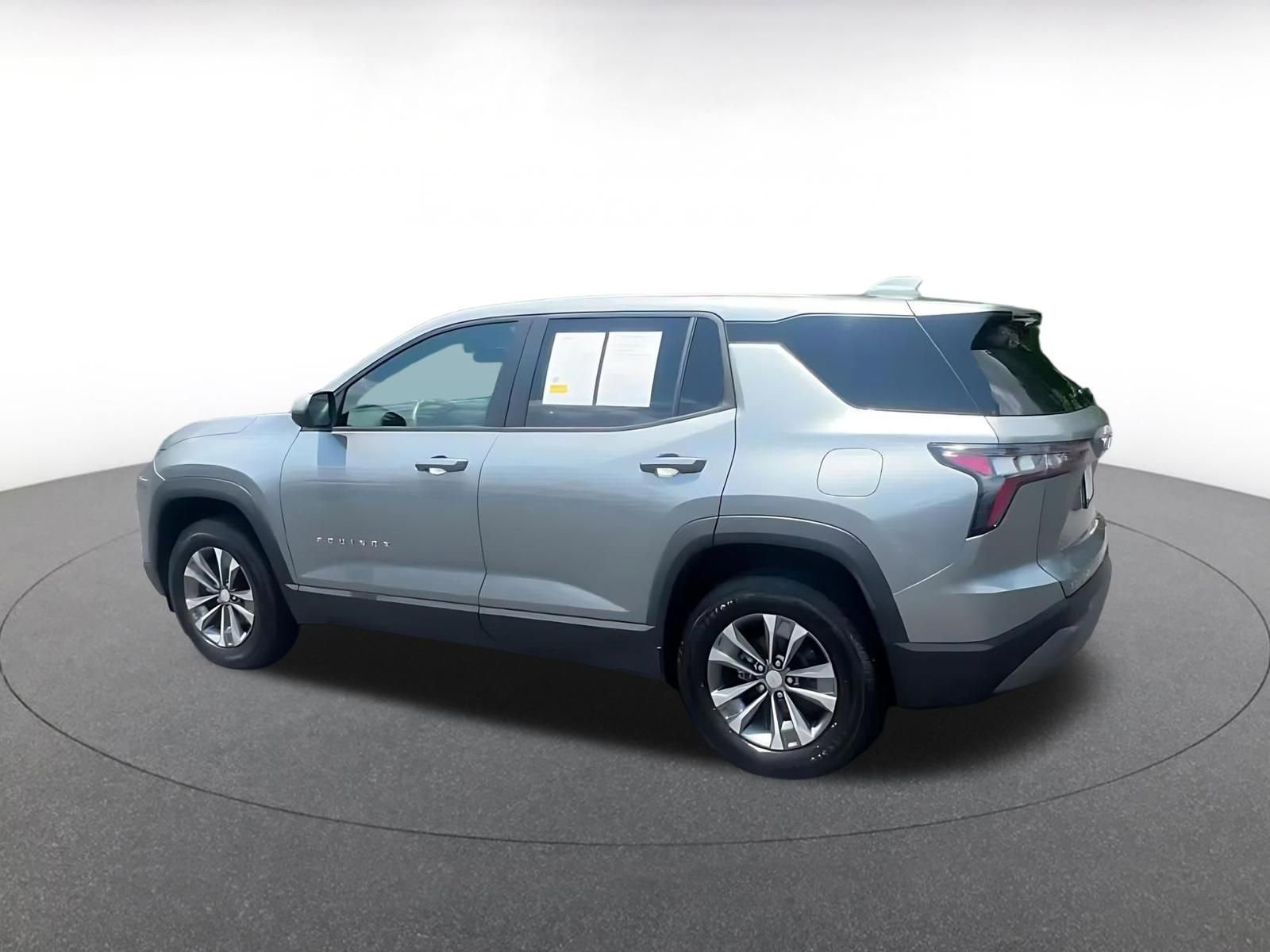 Thumbnail: 2025 Chevrolet Equinox - 10