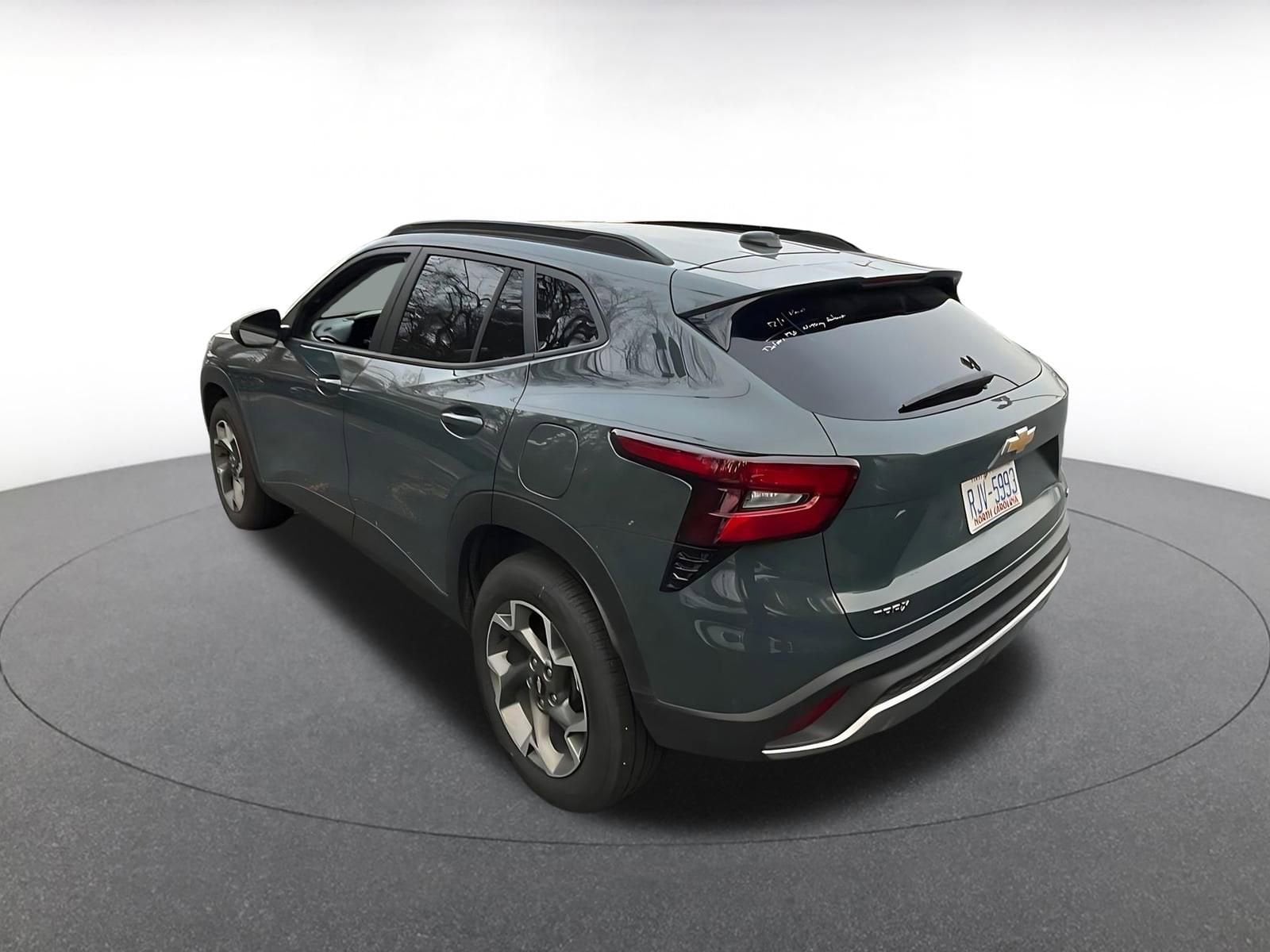 Thumbnail: 2025 Chevrolet Trax - 6