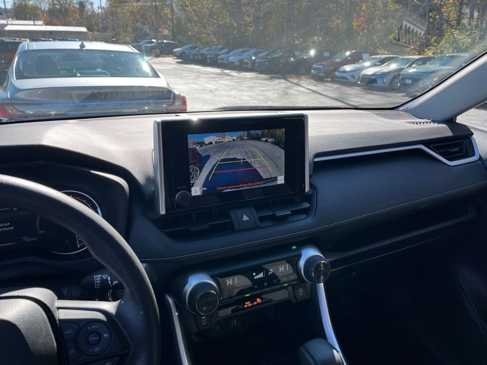 Thumbnail: 2025 Toyota RAV4 - 17