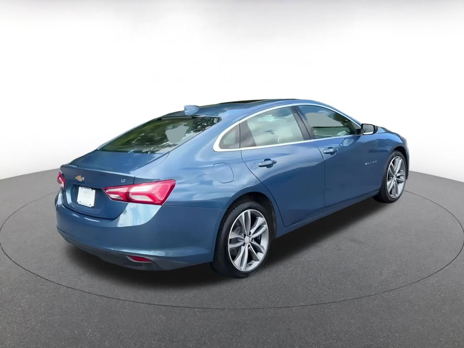 Thumbnail: 2024 Chevrolet Malibu - 15