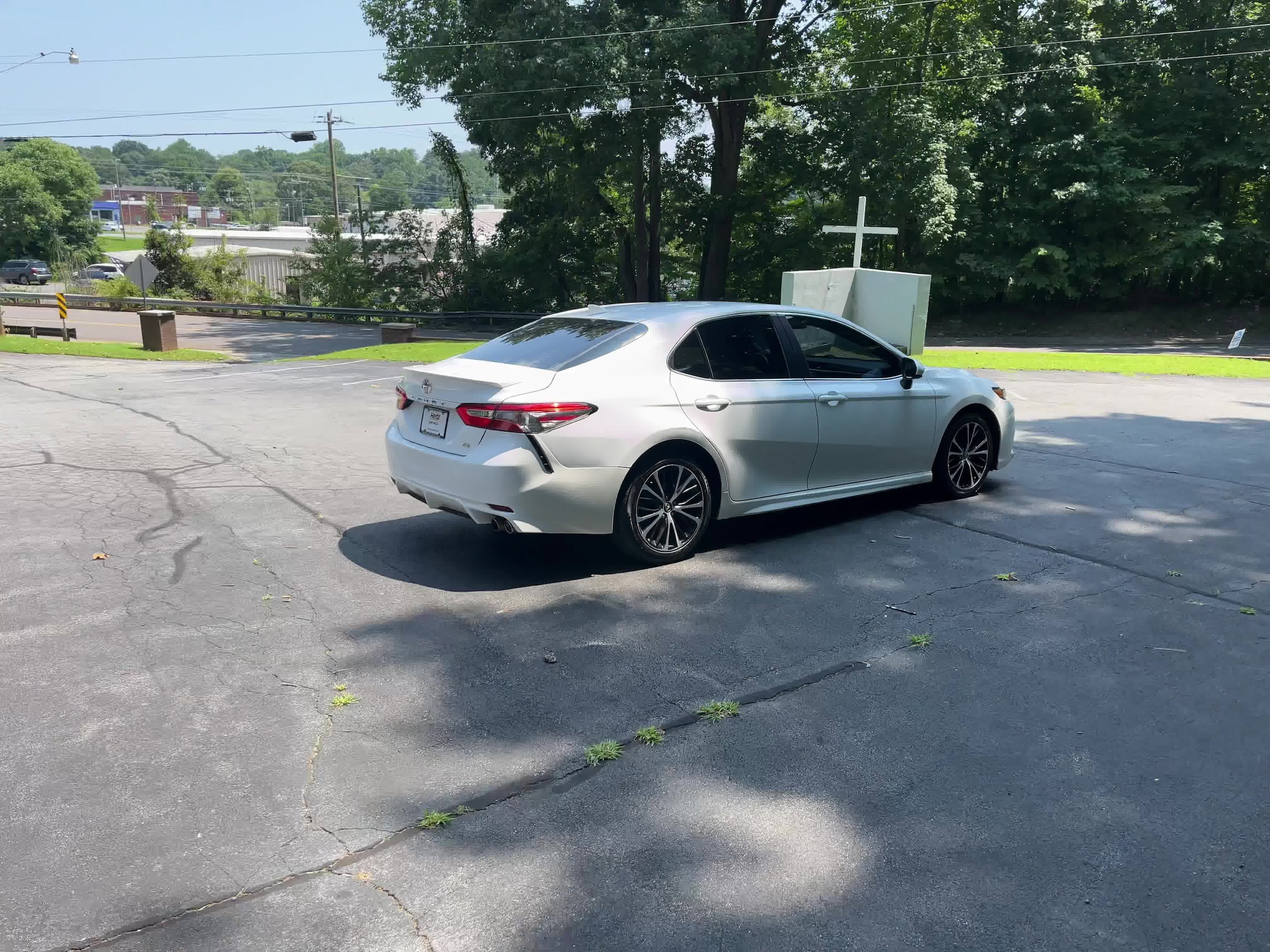 2019 Toyota Camry SE 15