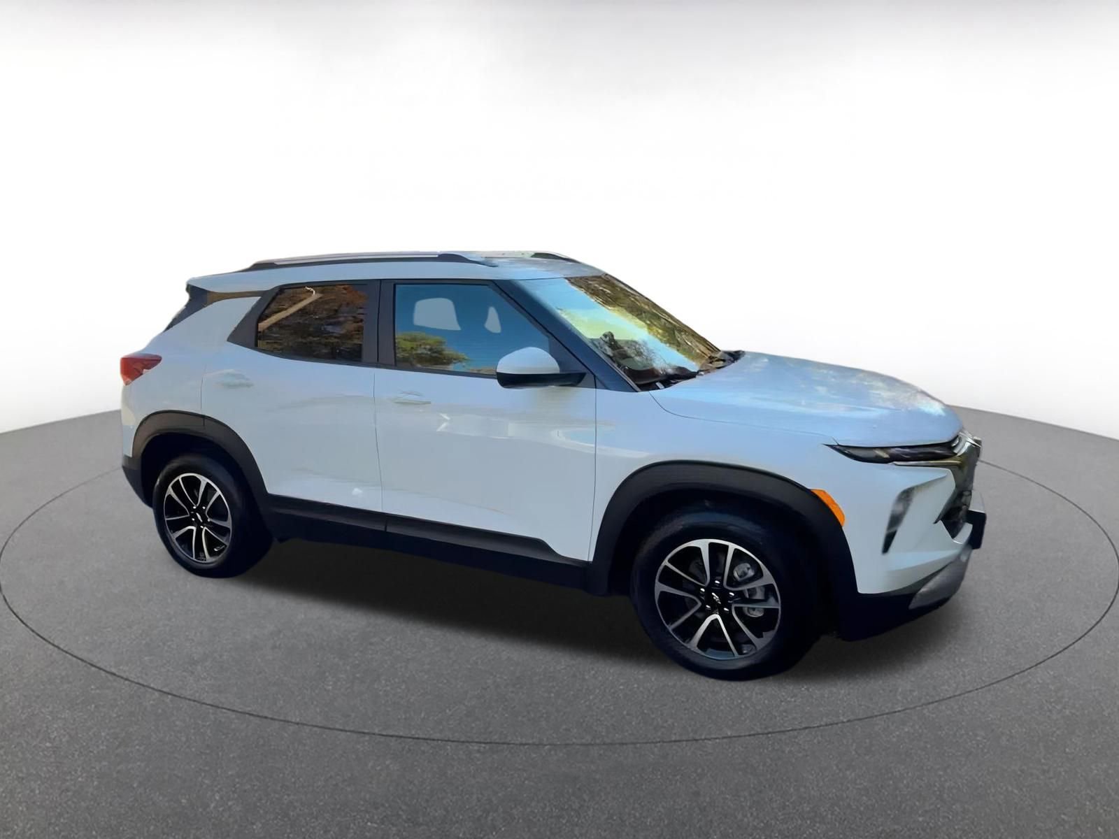 Thumbnail: 2025 Chevrolet TrailBlazer - 2