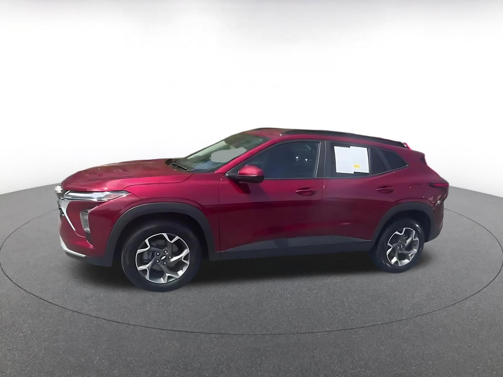 Thumbnail: 2025 Chevrolet Trax - 3