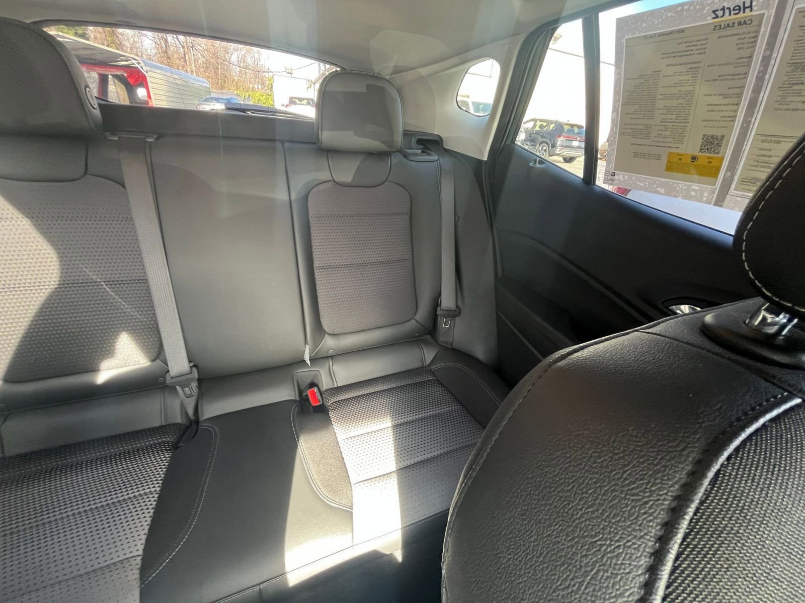 Thumbnail: 2025 Chevrolet Trax - 31