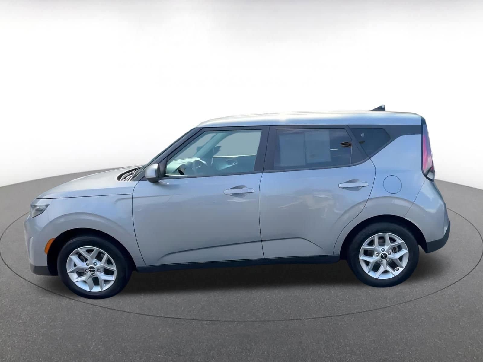 Thumbnail: 2023 Kia Soul - 8